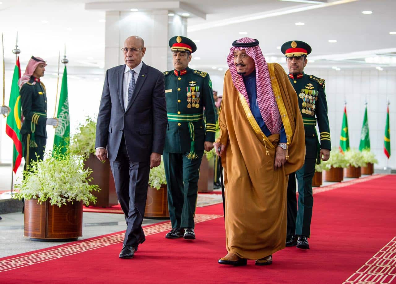 الملك سلمان يستقبل رئيس موريتانيا ويقيم مأدبة غداء تكريمًا له