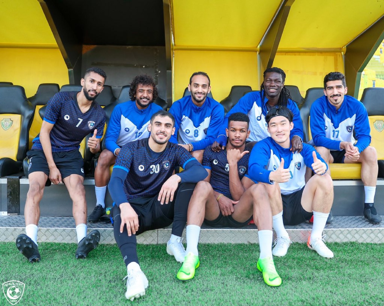 الهلال يستهدف الحفاظ على الصدارة ضد شباب الأهلي