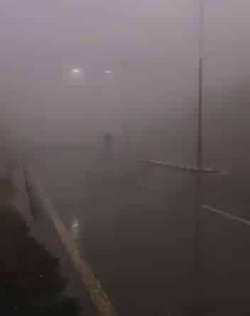 فيديو.. غيوم وأمطار غزيرة على مكة