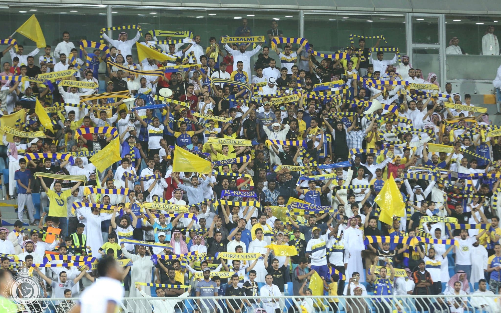 النصر يتفوق على الهلال في استفتاء الأكثر شعبية