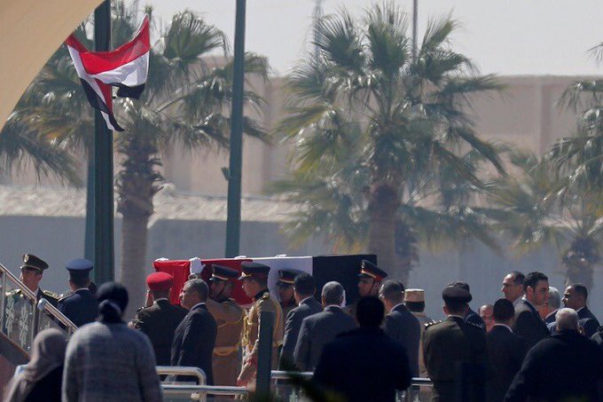 لقطات من تشييع حسني مبارك في جنازة عسكرية مهيبة