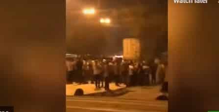 فيديو.. إيرانيون يحرقون مركز إيواء مصابي كورونا خوفًا من العدوى