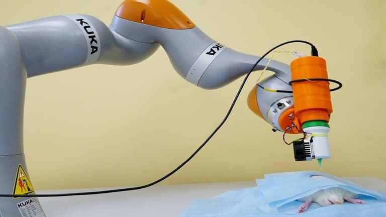 روبوت جديد يساعد في فحص مصابي كورونا