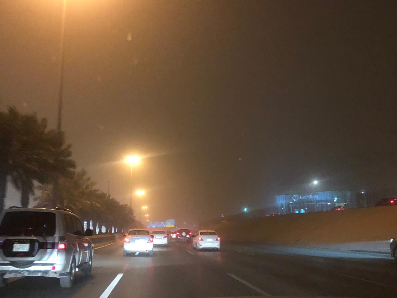 موجة غبار تداهم الرياض الآن