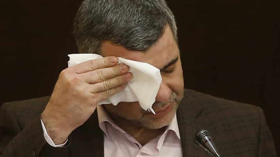 نائب وزير الصحة الإيراني يصاب بـ كورونا وحوار يكشف الكارثة!