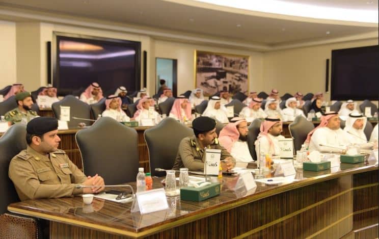 مركز إدارة الأزمات والكوارث في مكة يناقش تدابير مواجهة كورونا