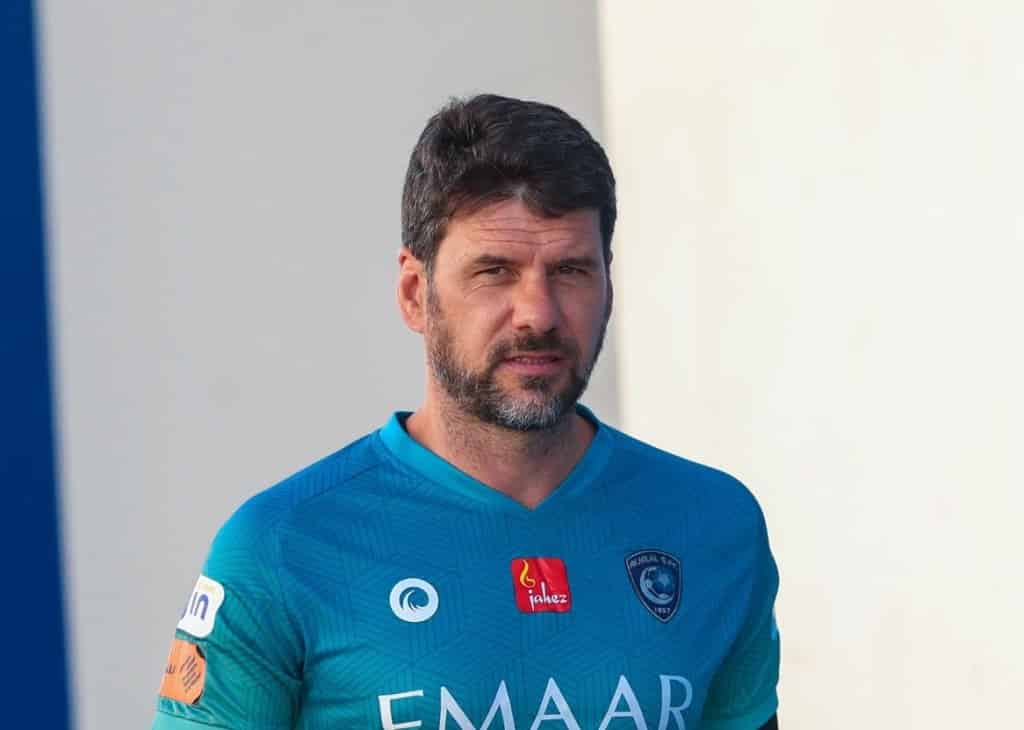 فيروس كورونا يُثير رعب مساعد مدرب الهلال