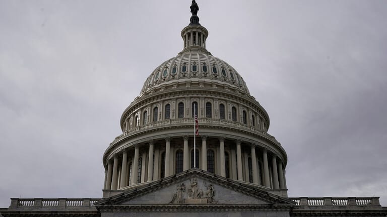 الكونغرس يوافق على تخصيص 8.3 مليار دولار لمكافحة كورونا