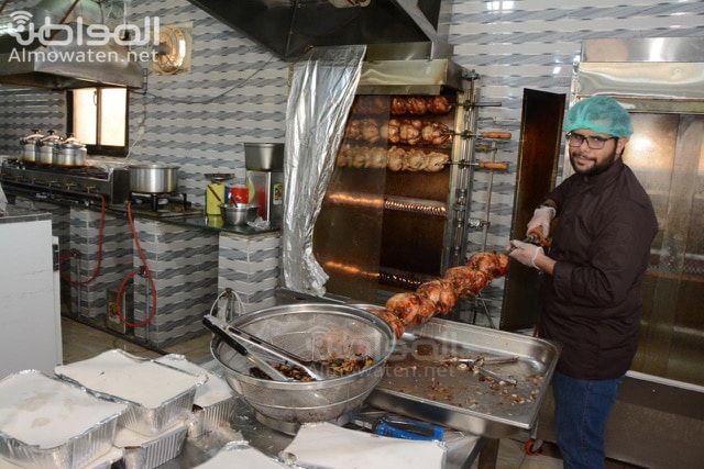 الشيف الأسلمي بدأ بالطبخ في الرحلات ويسعى لافتتاح سلسلة مطاعم