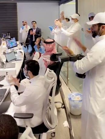 بالفيديو.. الفريق السعودي المنظم لقمة العشرين يحتفي بنجاح أول قمة افتراضية