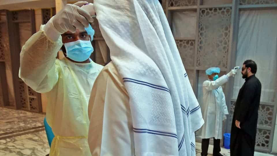 الكويت تسجل 851 إصابة جديدة بفيروس كورونا