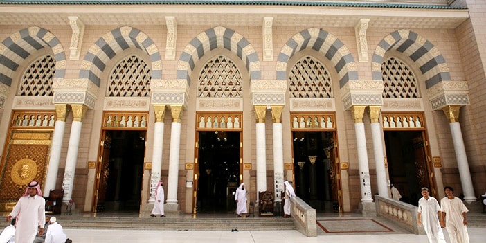إغلاق الأبواب غير الرئيسية بـ المسجد الحرام