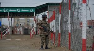 باكستان تغلق الحدود مع أفغانستان لمنع انتشار كورونا