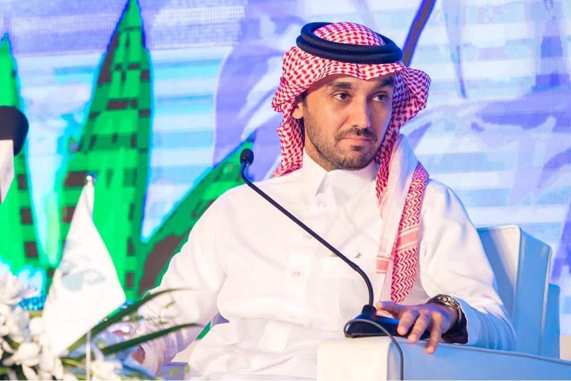 وزير الرياضة يُكافئ المنتخب السعودي بطل العالم