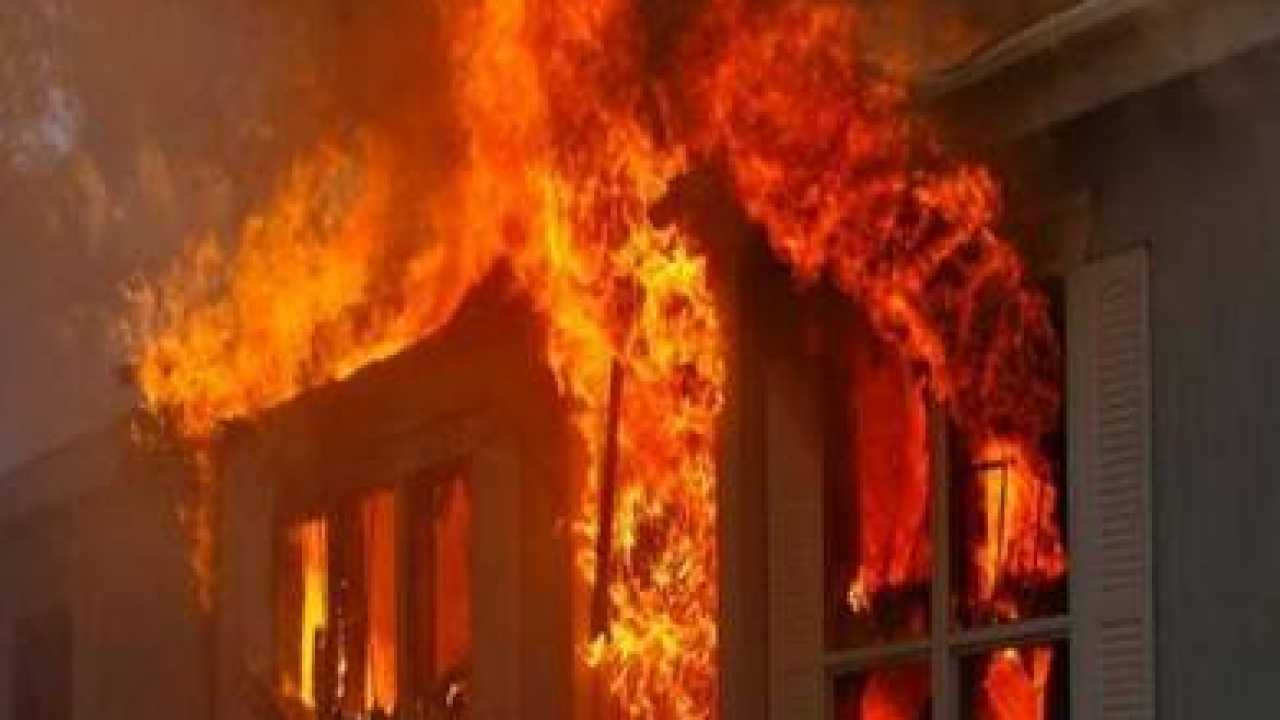 فيديو.. وفاة ثمانية أطفال في حريق منزل بالكويت