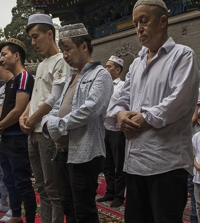 حقيقة فيديو اعتناق صينيين للإسلام للحماية من فيروس كورونا