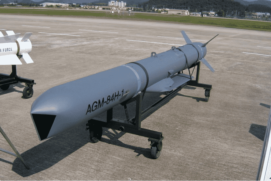 بوينغ تطور صاروخ سلام- إي آر SLAM-ER للمملكة
