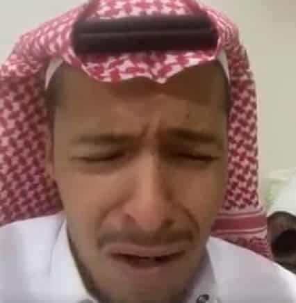 بكاء معاق يهز قلوب الناس ومطالبات بإنصافه