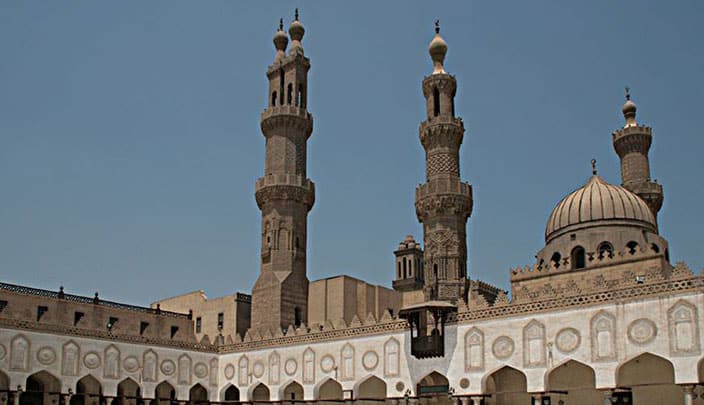 مصر تغلق جميع المساجد لمدة أسبوعين