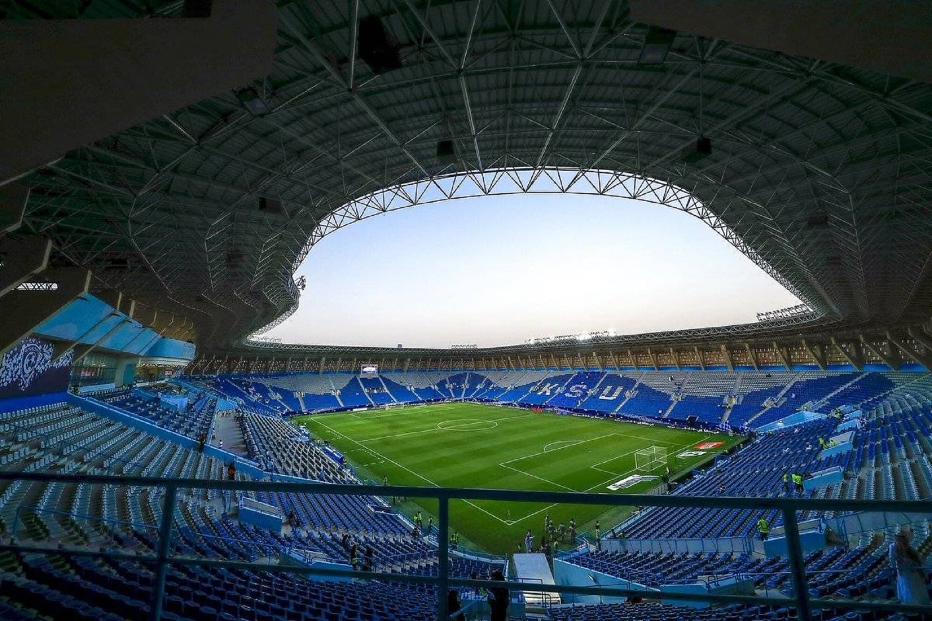 جامعة الملك سعود تعلن رغبتها في استثمار الملعب