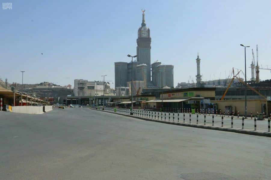 الداخلية تعلن منع التجول في مديني مكة والمدينة على مدى 24 ساعة حتى إشعار آخر