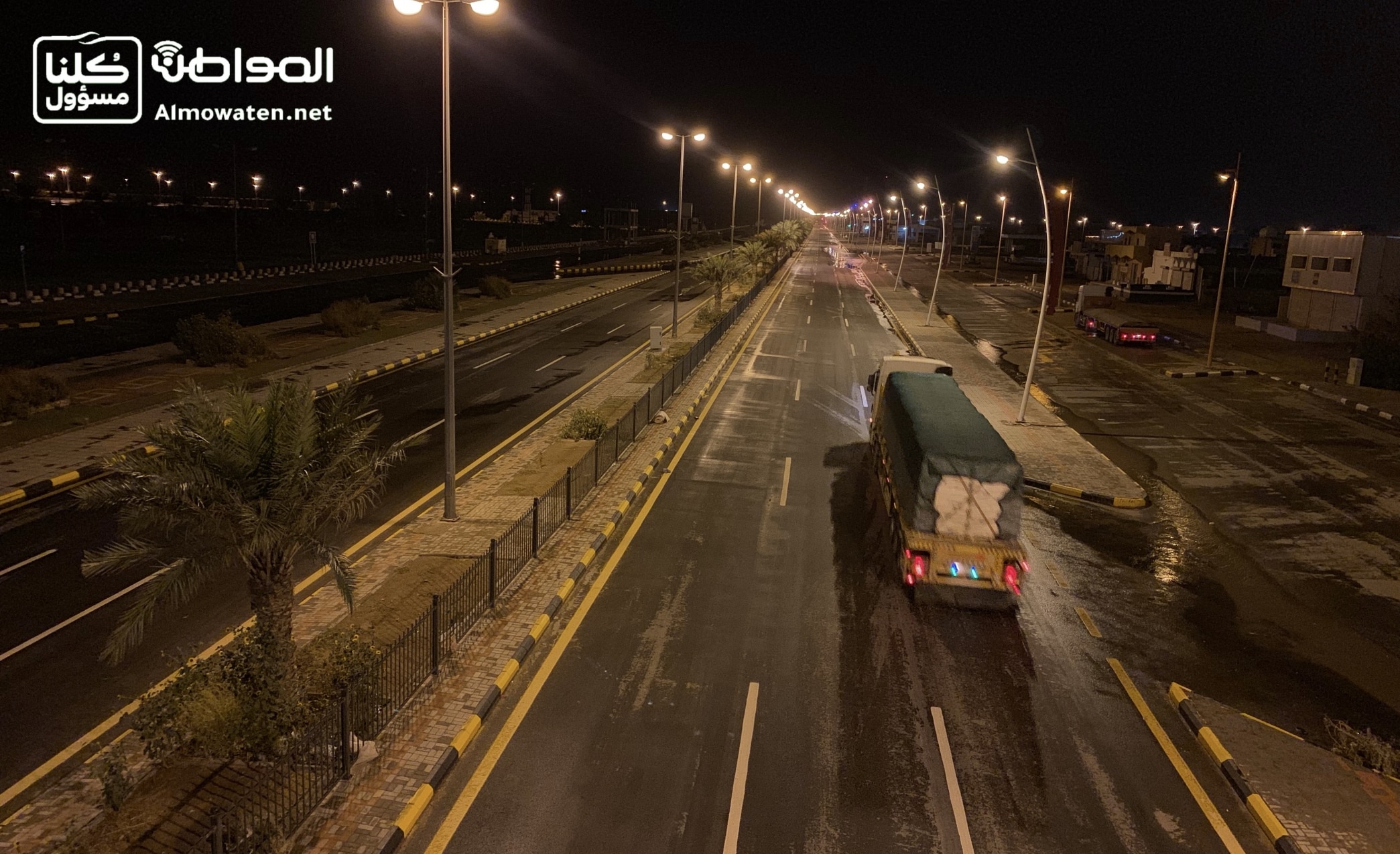 في حفر الباطن.. تواجد أمني والتزام بمنع التجول وأمطار غزيرة