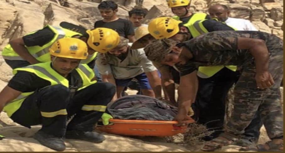 إنقاذ خمسيني في الباحة سقط من أعلى جبل نخرة