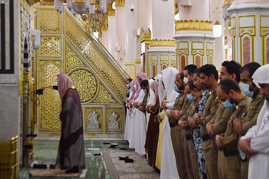 صلاة التراويح أول ليلة لشهر رمضان بالمسجد النبوي