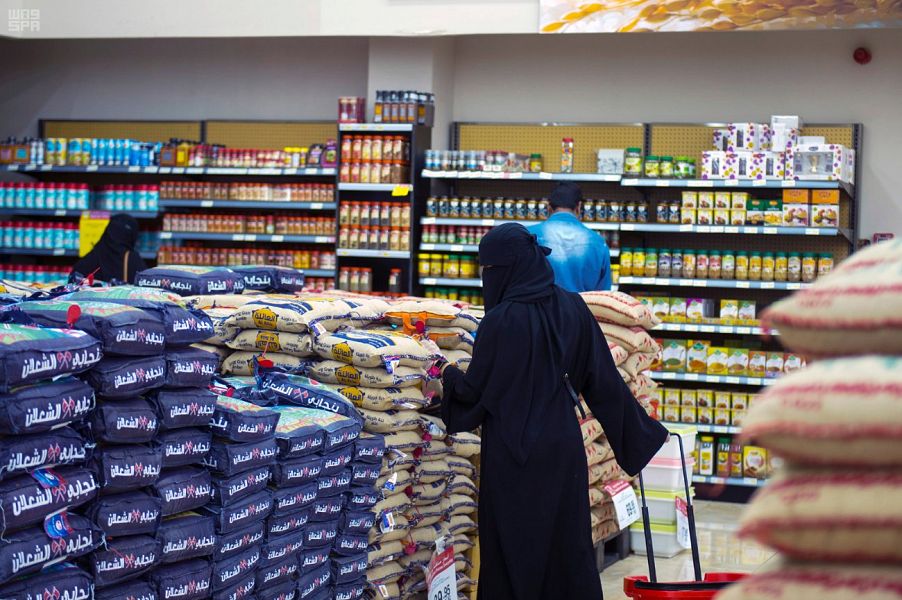 سبب الإقبال على شراء السلع الغذائية في رمضان