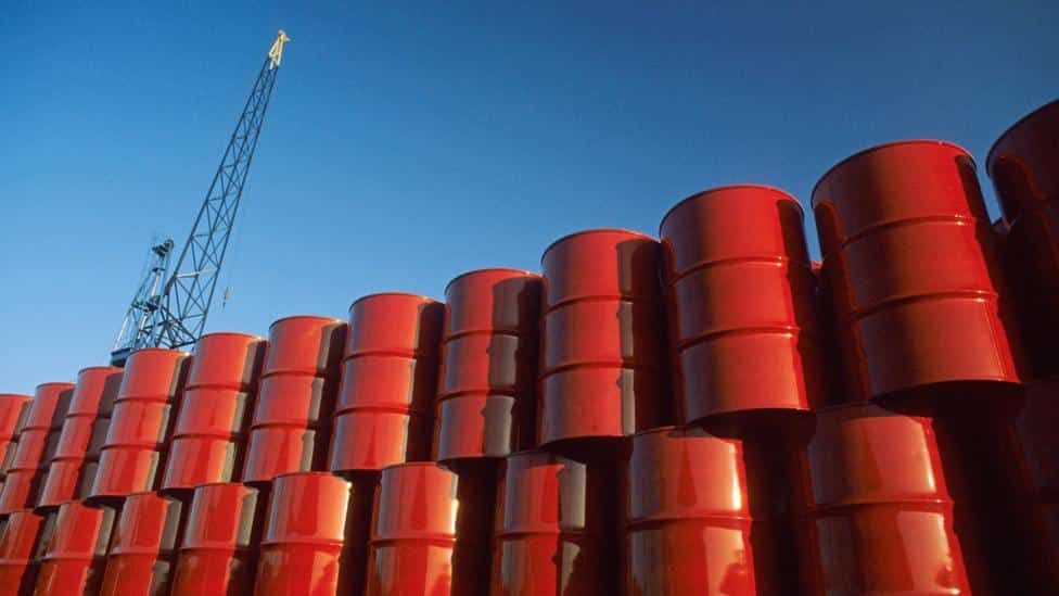 موسكو تلوِّح بالرد على وضع سقف لسعر النفط