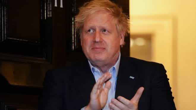 وزير الإسكان البريطاني يكشف .. هل يتنحى Boris Johnson ؟