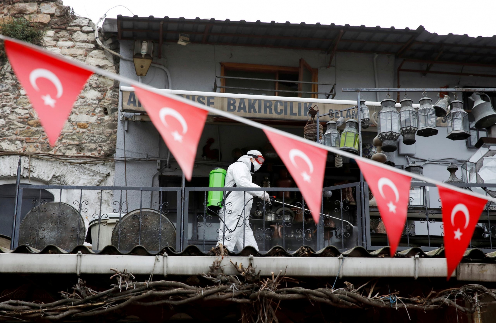 إصابات كورونا تتضاعف في تركيا