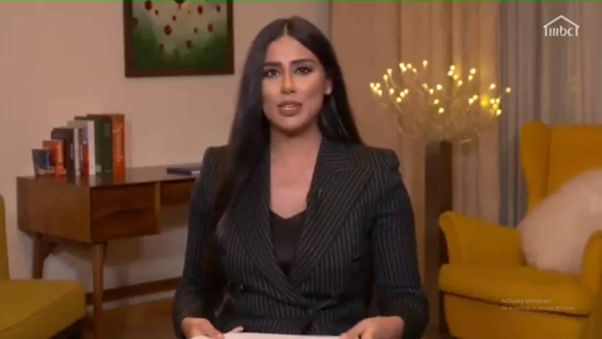 فيديو.. غوى إبراهيم تقدم نشرة mbc من منزلها