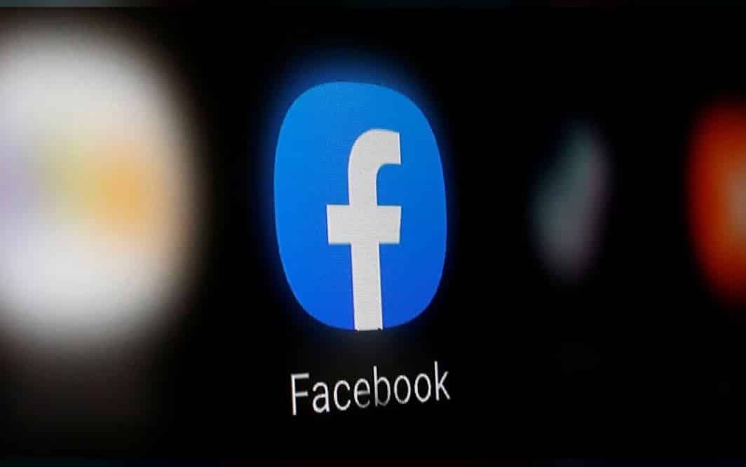 فيسبوك يبدأ فرض رسوم على التجار عند استخدام WhatsApp 