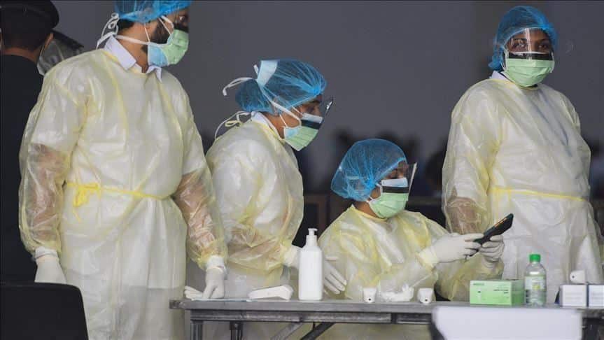 عمان تسجل 1318 إصابة مؤكدة بفيروس كورونا