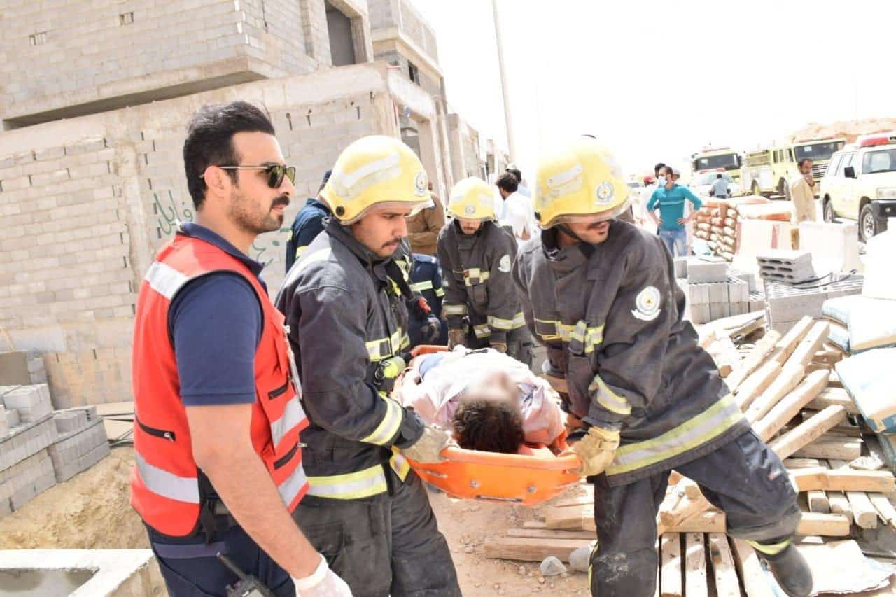 وفاة و5 إصابات في انهيار سور فيلا في الرياض