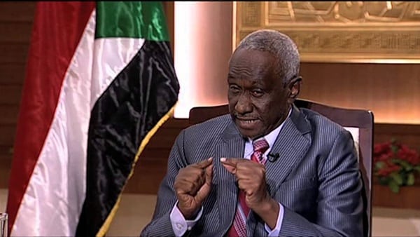 النيابة السودانية: إصابة نائب البشير السابق علي عثمان طه بكورونا