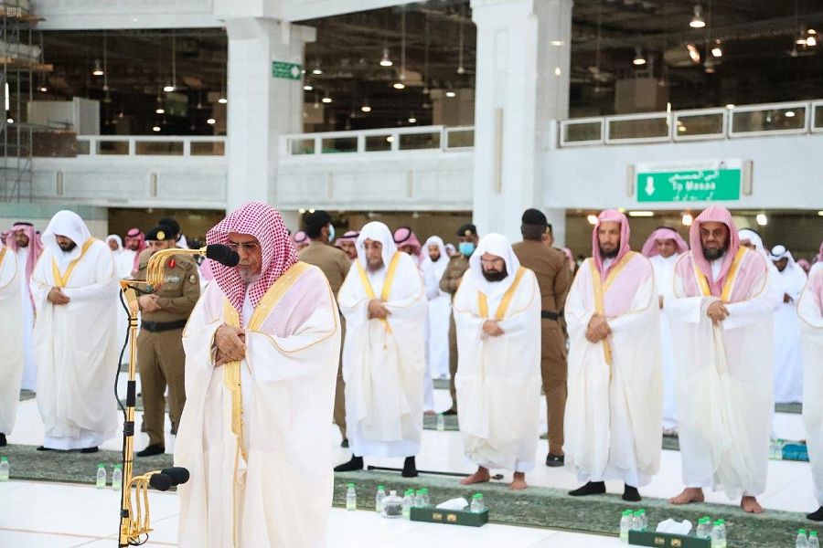 شاهد بالصور.. لقطات من صلاة وخطبة العيد في الحرم المكي والمسجد النبوي