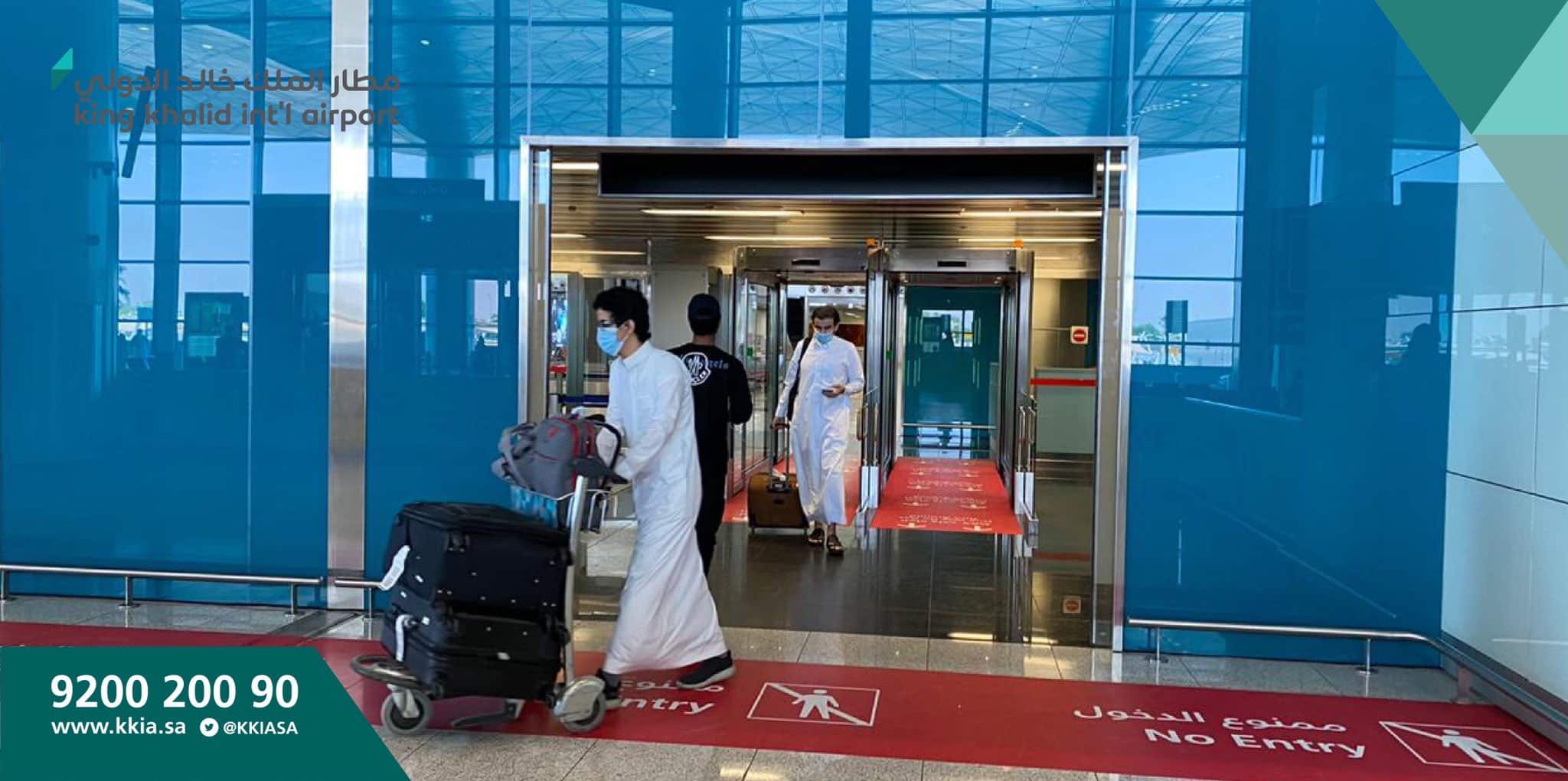 وصول أول رحلة إلى مطار الملك خالد الدولي قادمة من جدة