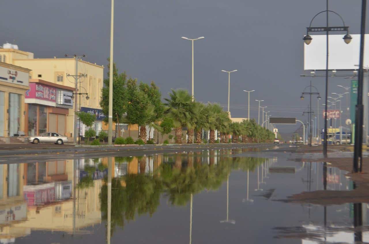 مدني عسير يحذر من التقلبات الجوية: توخوا الحيطة والحذر