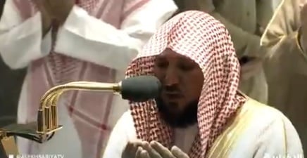 فيديو.. دعاء مؤثر للشيخ المعيقلي في تراويح ليلة 14 رمضان