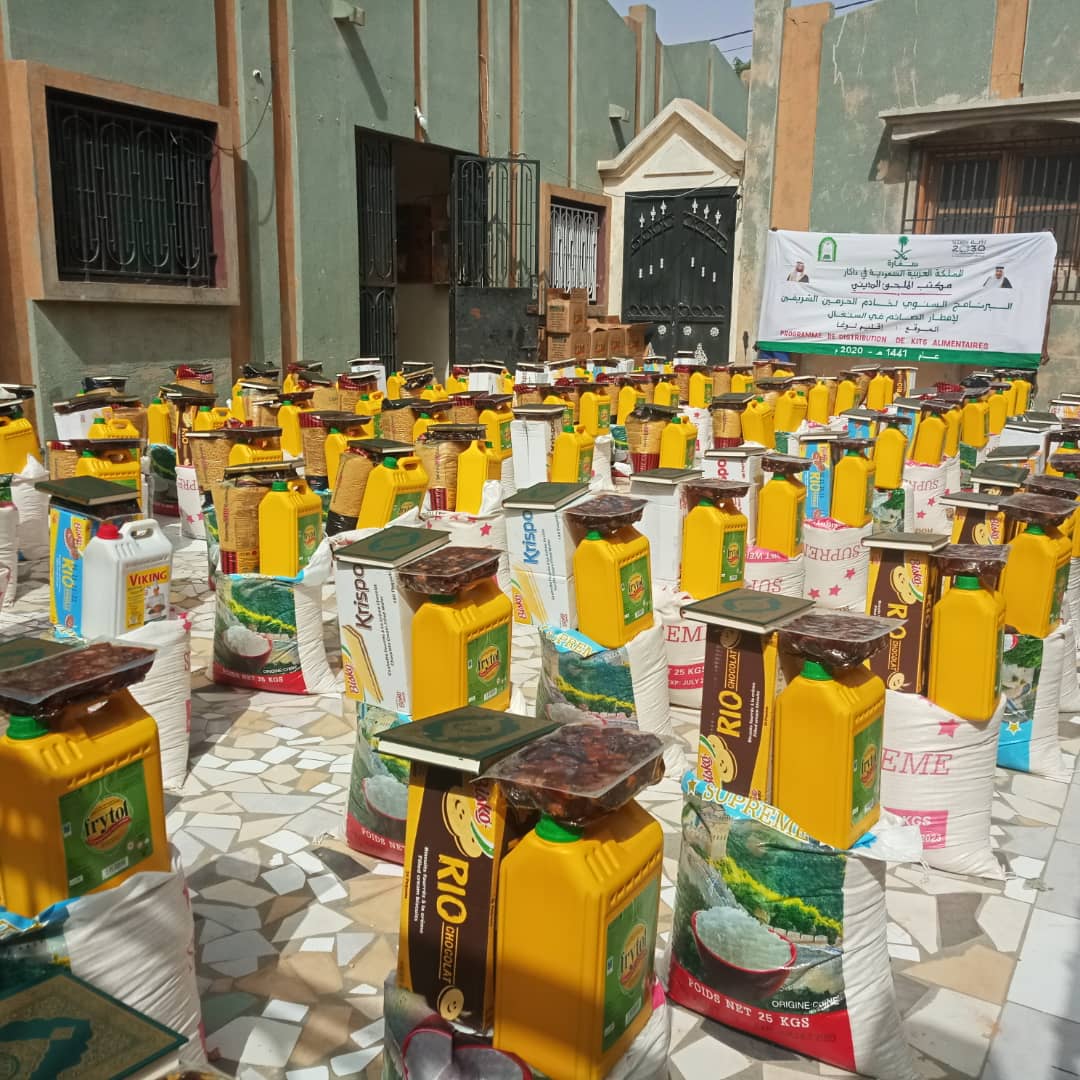 الملحقية الدينية بالسنغال توزع 1000 سلة غذائية في لوغا