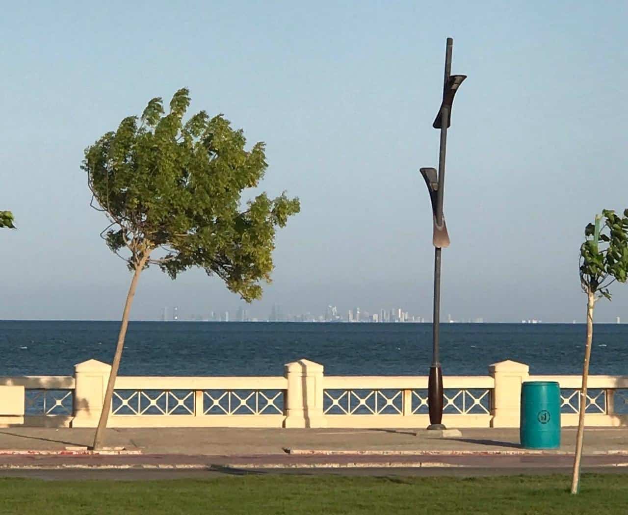 رؤية أبراج البحرين من كورنيش الخبر