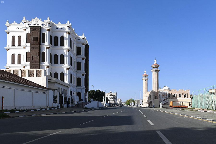 صور توثق التزامًا كبيرًا بمنع التجول الكلي في الطائف