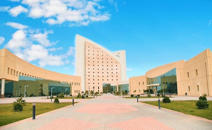 جامعة نجران تفتح باب القبول في الدبلومات العالية والمتوسطة