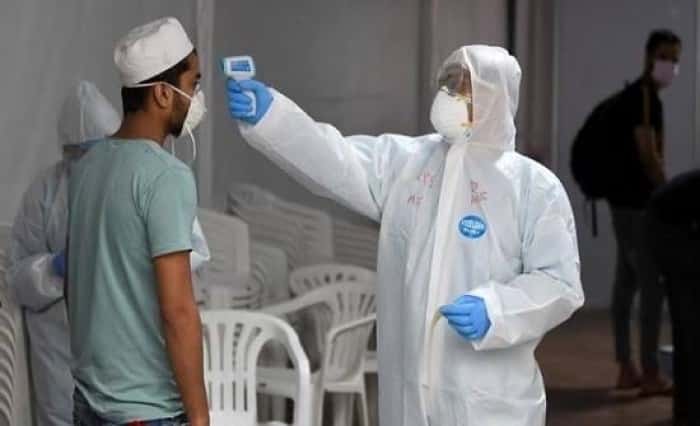 عمان تسجل 1605 إصابات جديدة بمرض فيروس كورونا