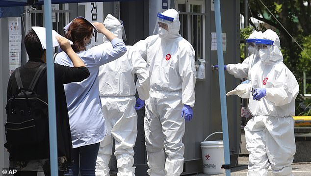 كوريا الجنوبية تسجل 715 إصابة جديدة بفيروس كورونا