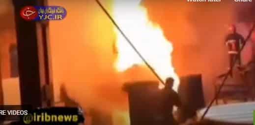 فيديو.. حريق يحاصر مذيعة إيرانية أثناء تسجيل برنامج تلفزيوني