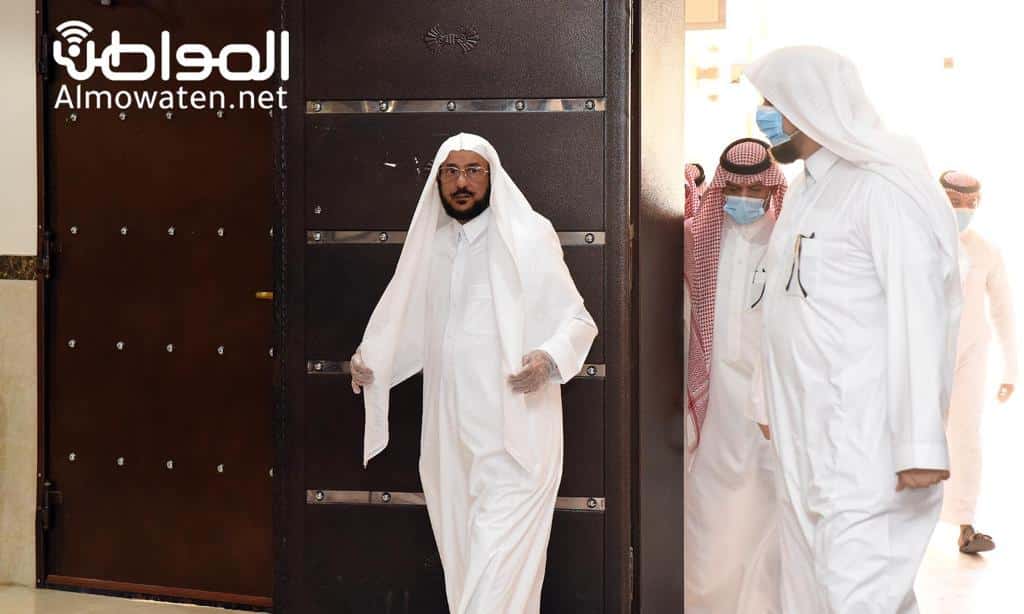 صور “المواطن”.. وزير الشؤون الإسلامية يتفقد بعض مساجد الرياض للتأكد من جاهزيتها