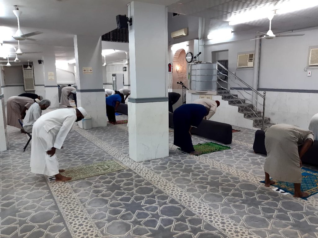 أول صلاة فجر في مساجد مكة المكرمة .. التزام وخشوع ودعاء